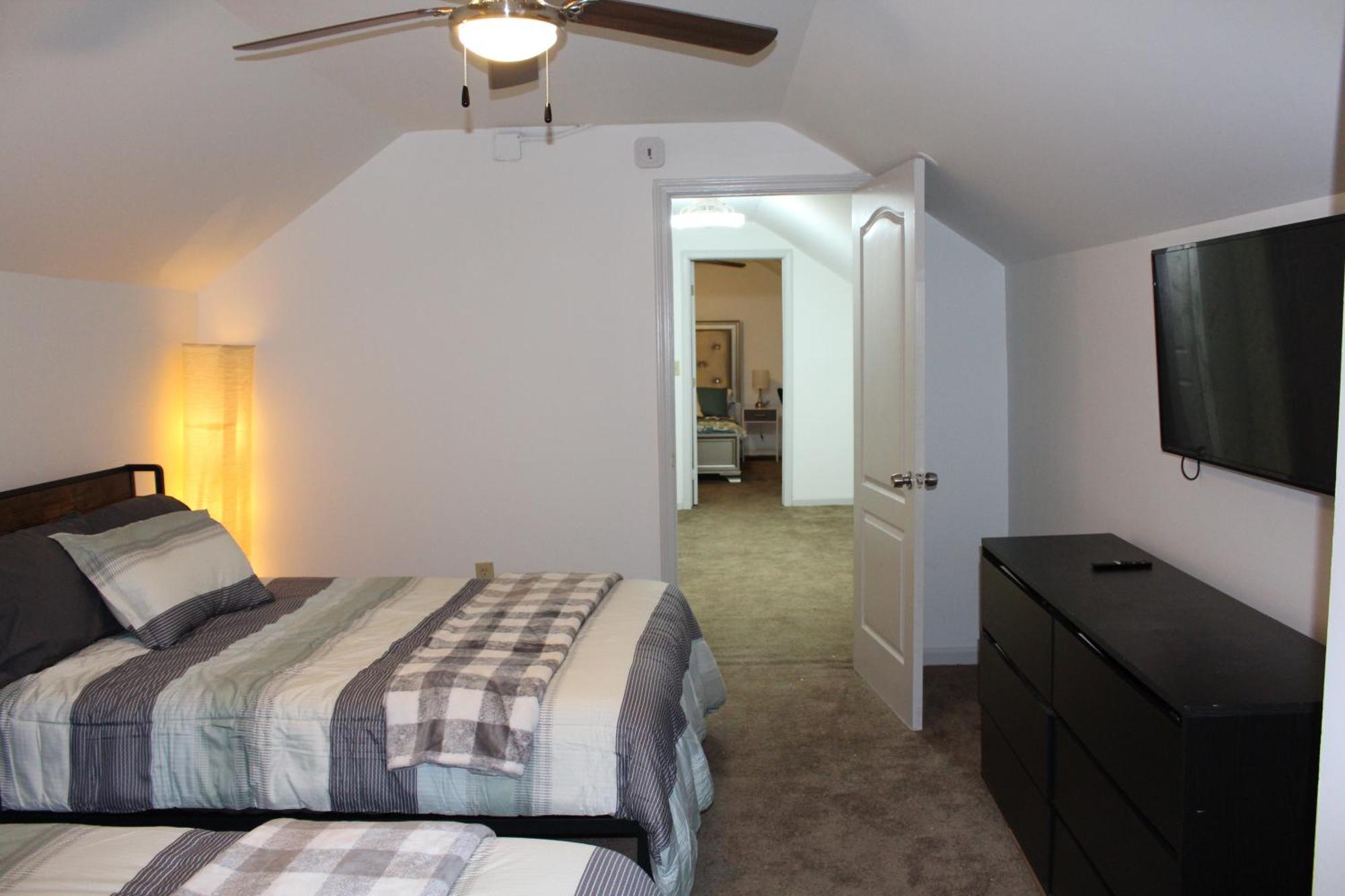 Shared Guest House With Private Rooms Atlanta Esterno foto